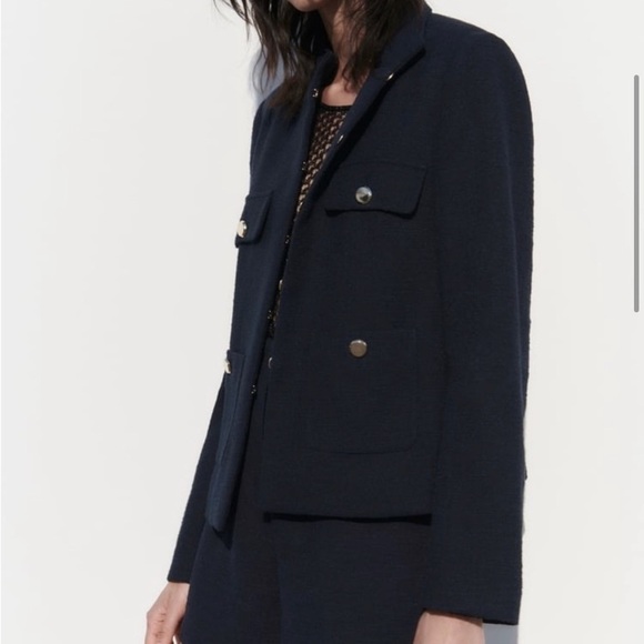 Elegant Navy Blue Pocket Blazer from Zara! - Picture 3 of 9
